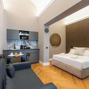 Luxury Trevi Apartment Rome